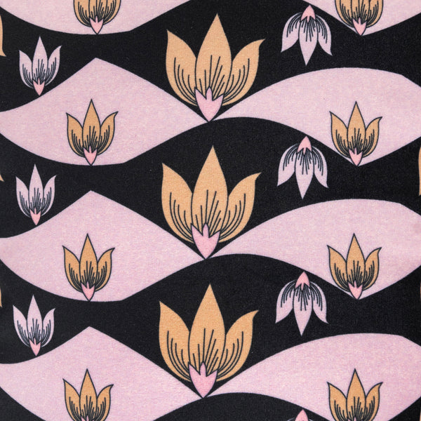 Rosewood Black · Signature Cushion
