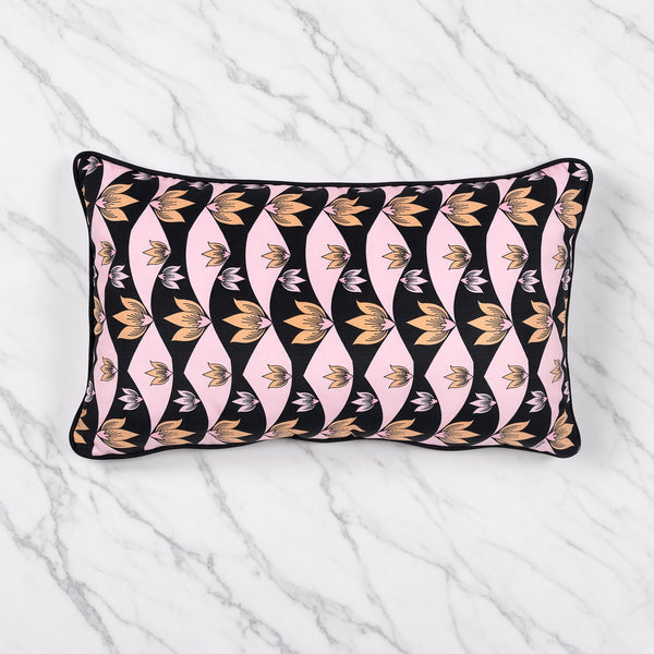 Rosewood Black · Signature Cushion