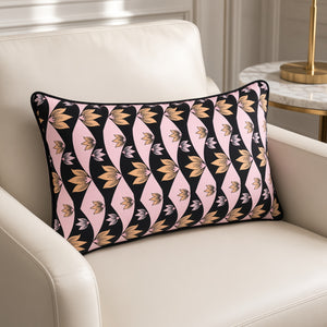Rosewood Black · Signature Cushion